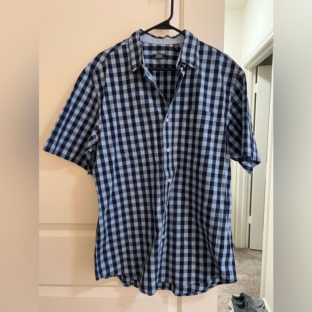 Men’s IZOD blue plaid short sleeve button down